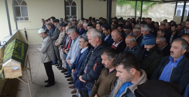 ‘Cici Baba’ 45 yıl önce ayrıldığı memleketinde toprağa verildi