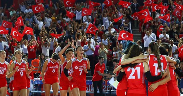 A Milli Kadın Voleybol Takımı 4&#039;te 4 yaptı