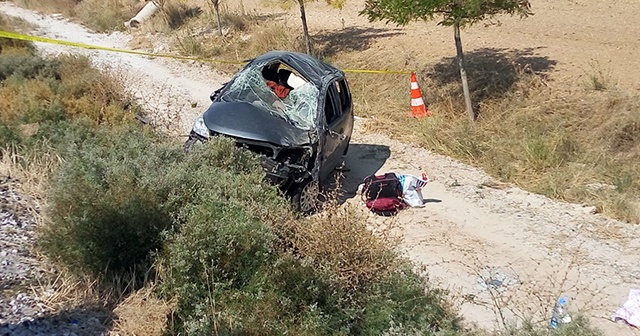 Aksaray'da otomobil şarampole devrildi: 1 ölü, 2 yaralı