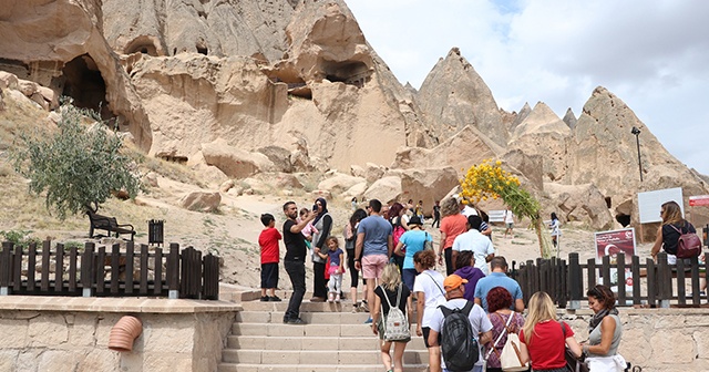 Aksaray’ın peribacaları olan Selime Katedrali turistlerin ilgi odağı