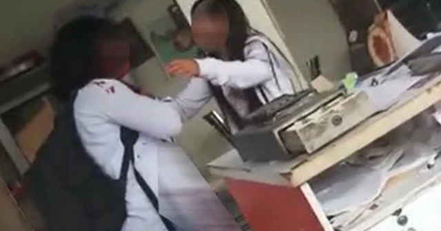 Annesi bıçaklanan küçük kızın feryadı: 