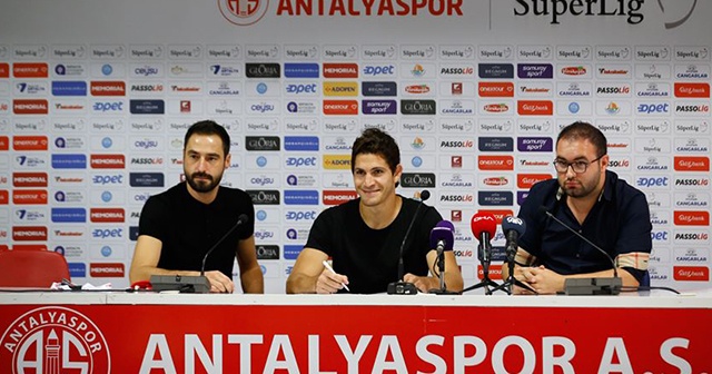 Antalyaspor&#039;un yeni transferi Leschuk imzayı attı