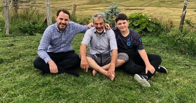 Bakan Albayrak, yaylada oğlu ve babasıyla enerji depoluyor