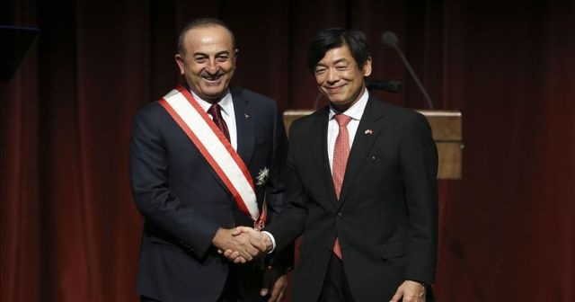 Bakan Çavuşoğlu&#039;na &#039;Japonya&#039;nın en yüksek nişanı&#039; takdim edildi