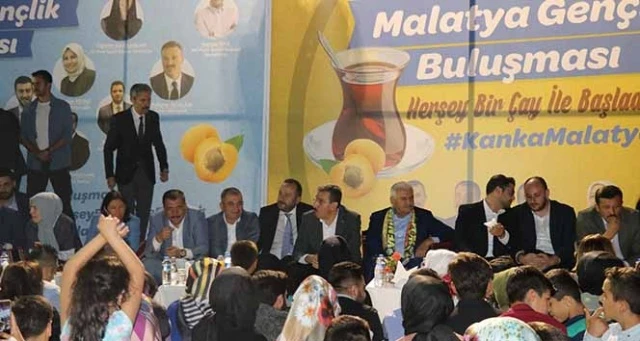 Binali Yıldırım Malatyalı gençlerle bir araya geldi