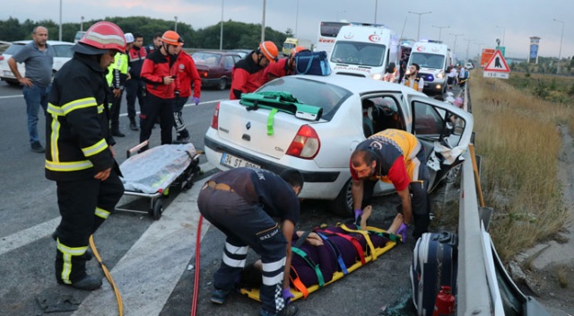 Bolu&#039;da feci kaza,  2’si çocuk 13 yaralı var