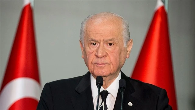 Bahçeli&#039;den kayyum açıklaması: Bu mücadele kesintisiz sürmeli