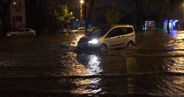 Edirne&#039;de kuvvetli sağanak etkili oldu