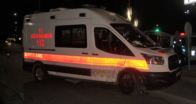 Elazığ’da otomobil ambulansla çarpıştı, yaralılar var