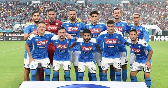 Eljif Elmas Napoli forması ile sahneye çıktı!