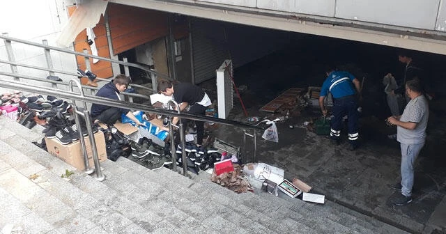 Eminönü'nde selin ardından son durum