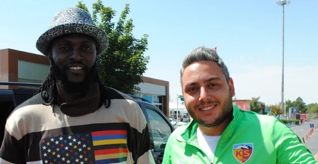 Emmanuel Adebayor Kayseri’ye geldi