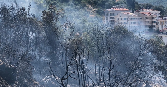 Fethiye’de makilik alanda yangın