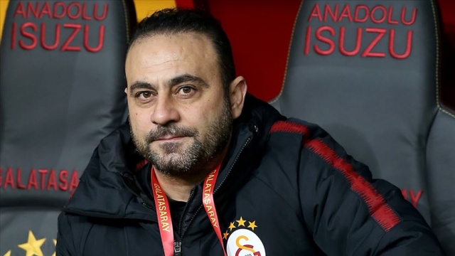 Galatasaray&#039;da istifa depremi