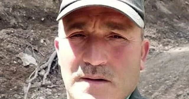 Görevi başındayken kalp krizi geçirerek hayatını kaybetti