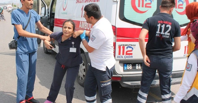 Hemşire, eşinin öldüğü kaza yerinde sinir krizi geçirdi