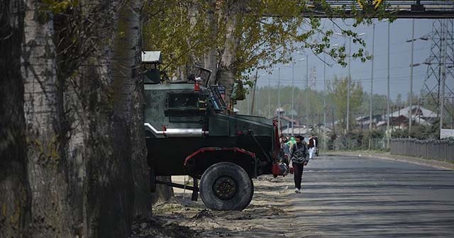 Hindistan&#039;da Cammu Keşmir&#039;in statüsünün kaldırılması önerisi