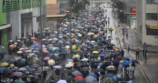 Hong Kong&#039;da protestolar hız kesmiyor