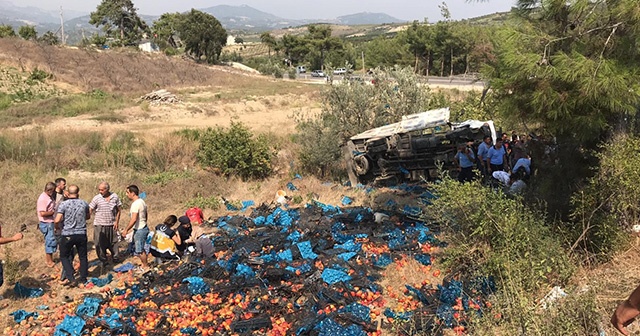 İşçileri taşıyan kamyon şarampole yuvarlandı: Ölü ve yaralılar var