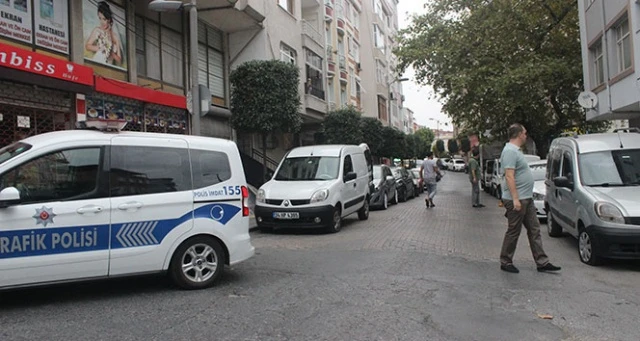 İstanbul'da bir sokaktaki 10 aracın lastikleri kesildi