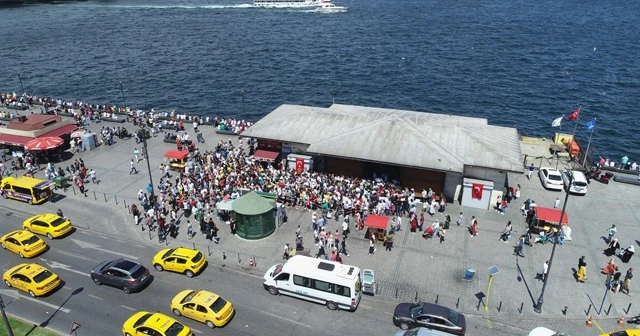 İstanbullular Adalar'a akın etti