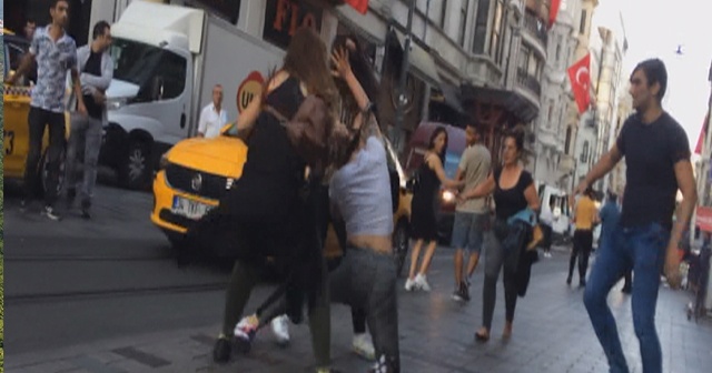 İstiklal Caddesi&#039;nde &#039;meydan savaşı&#039;