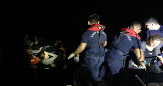 İzmir’de 29 kaçak göçmen yakalandı