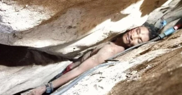 Kamboçya'da mağarada sıkışan kişi 4 gün sonra kurtarıldı