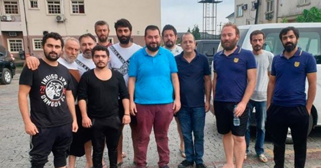 Kurtarılan Türk gemiciler yurda döndü