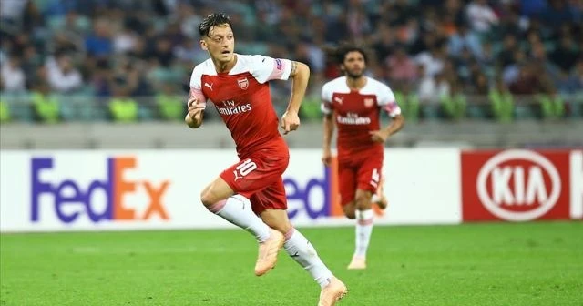 Mesut Özil &#039;güvenlik&#039; gerekçesiyle kadro dışı