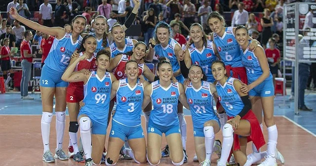 Milliler Avrupa'da 3'te 3 yaptı