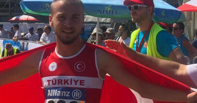 Özel sporcu Oğuz Türker dünya şampiyonu