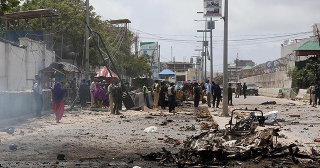 Somali’de askeri üsse bombalı saldırı