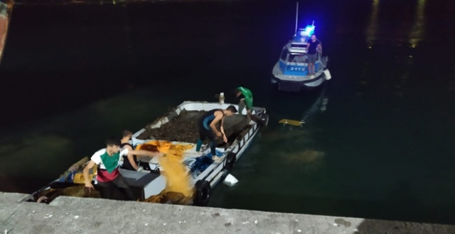 Tekneyi doldurdular! Polis suç üstü yakaladı