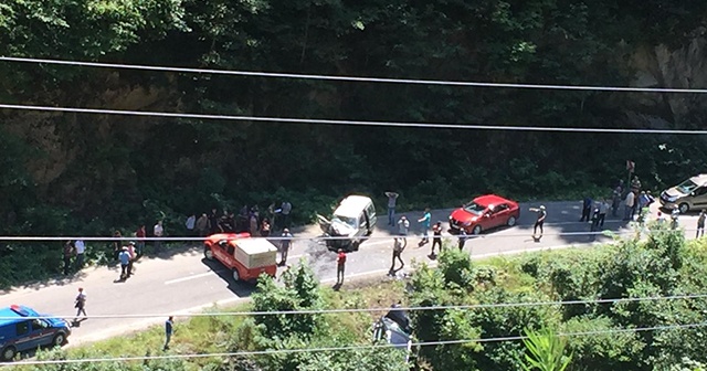 Trabzon&#039;da trafik kazası: 1 ölü, 3 yaralı