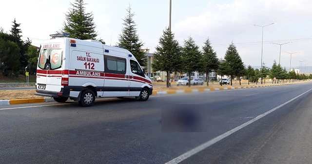 Yolun karşısına geçerken aracın çarptığı yaşlı adam hayatını kaybetti