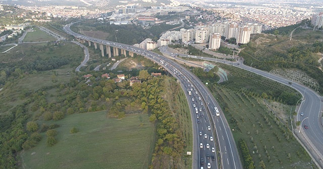 3 günlük tatil trafiği kitledi