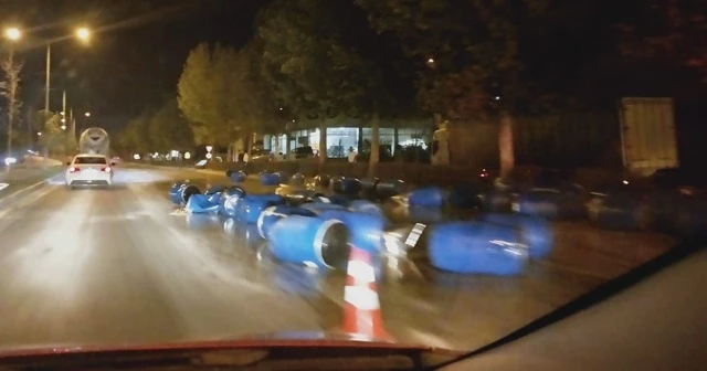 80 bidon nektar yola savruldu