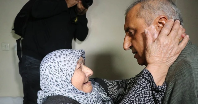 Anne ile oğulun ağlatan buluşması