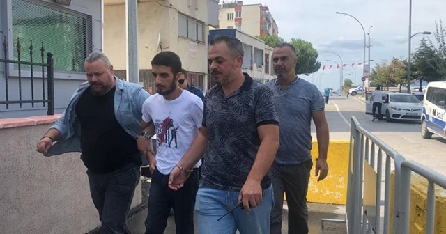 Annesinin kanı ile dolaba yazdı: "Bu mahallenin onuru var"
