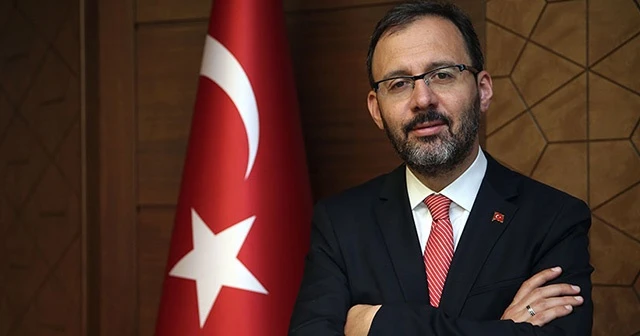 Bakan Kasapoğlu Filenin Sultanları’nı tebrik etti