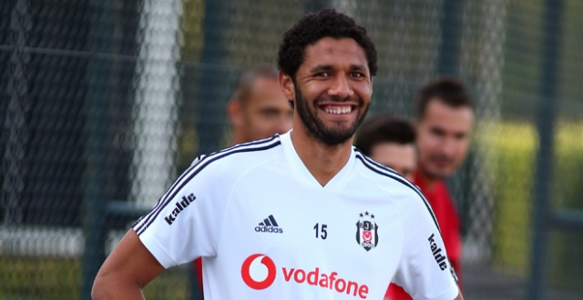 Beşiktaş&#039;ta yeni transfer ilk idmanına çıktı