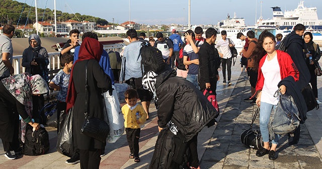 Çeşme&#039;de 98 düzensiz göçmen yakalandı