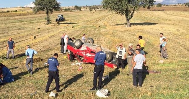 Çorum&#039;da otomobil devrildi: 1 ölü, 4 yaralı