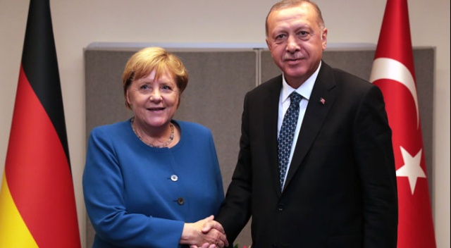 Cumhurbaşkanı Erdoğan, Almanya Başbakanı Merkel&#039;i kabul etti