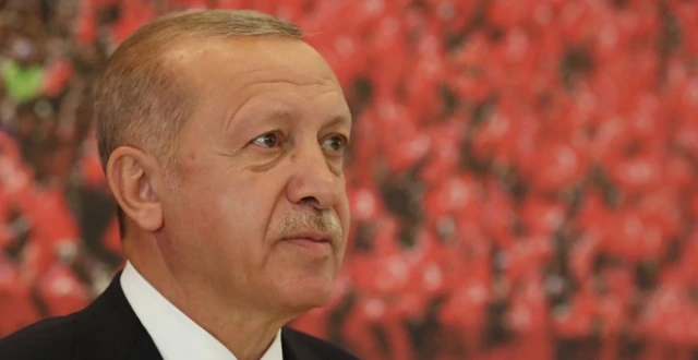 Cumhurbaşkanı Erdoğan: İçimizdeki bedbahtlara rağmen duruşumuzu asla bozmayacağız