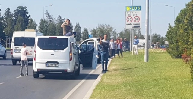 En iyi görüntüyü yakalayabilmek için birbirleriyle yarıştılar