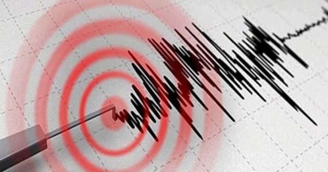 Endonezya&#039;da 5,7 büyüklüğünde deprem