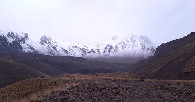 Erciyes beyaz gelinliğini giydi