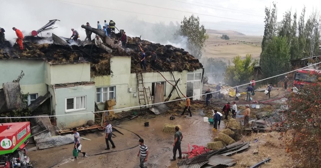 Erzurum&#039;da 3 ev yangında kullanılamaz hale geldi